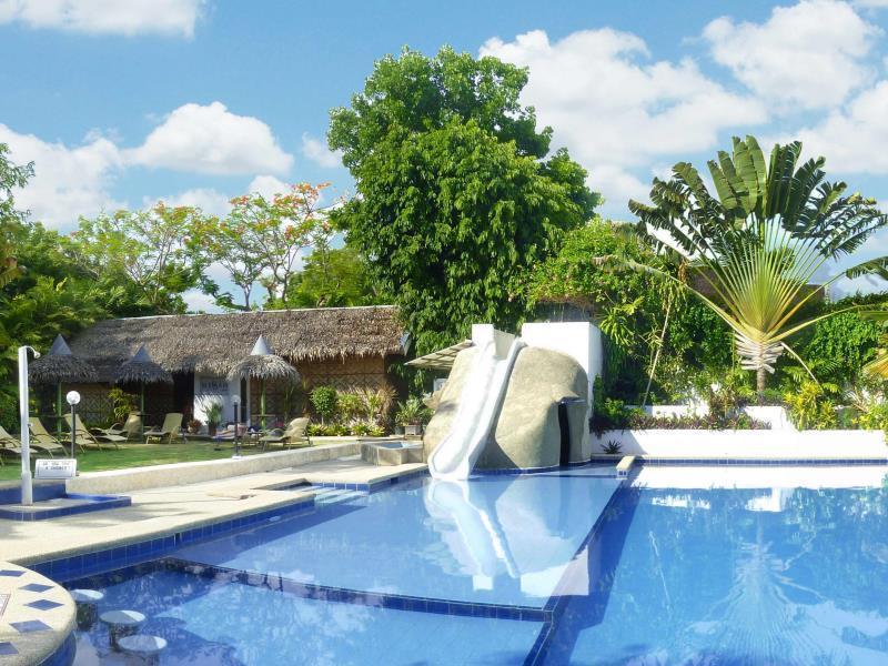 Marcosas Cottages Resort Moalboal Exterior photo
