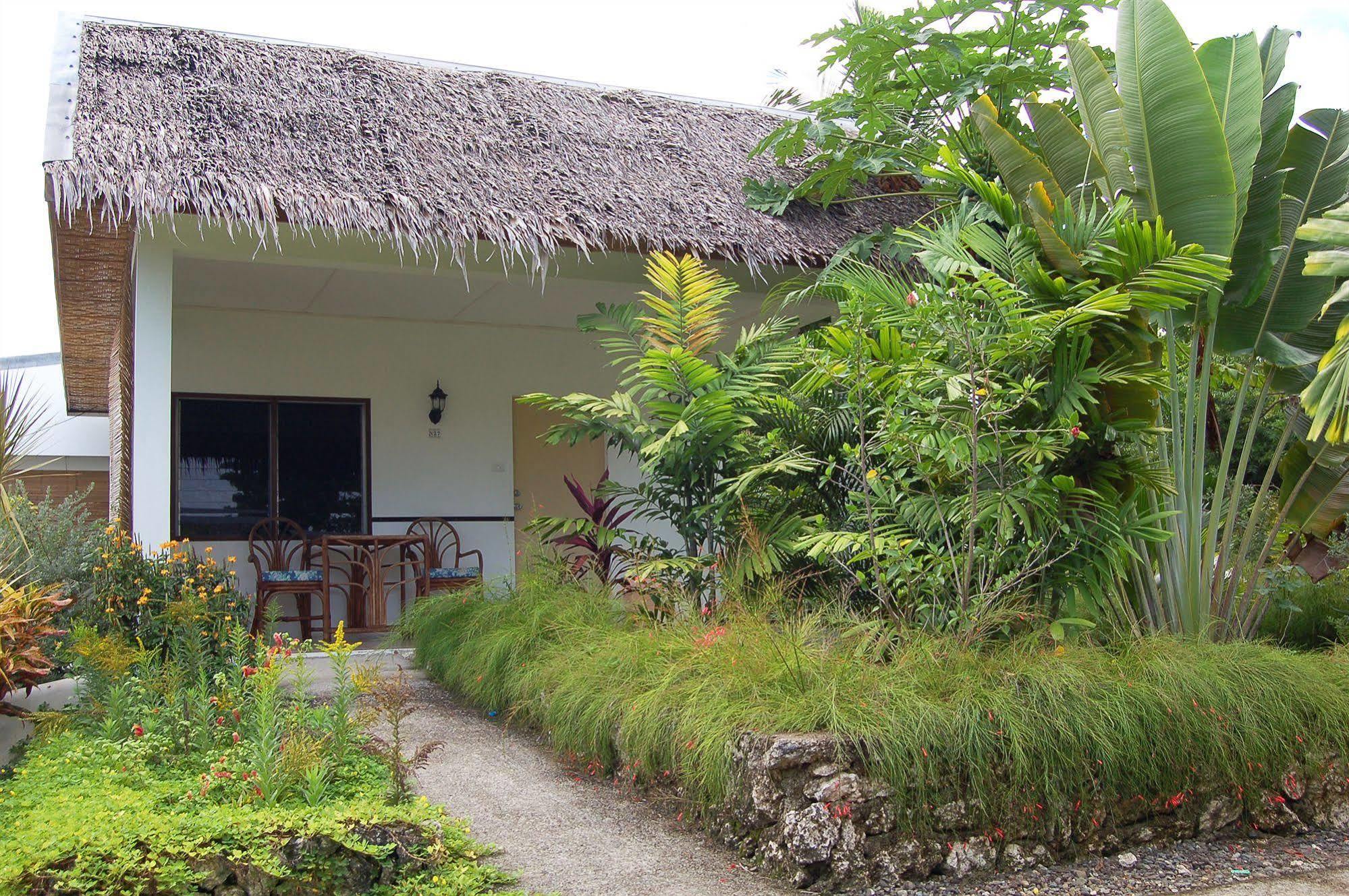 Marcosas Cottages Resort Moalboal Exterior photo