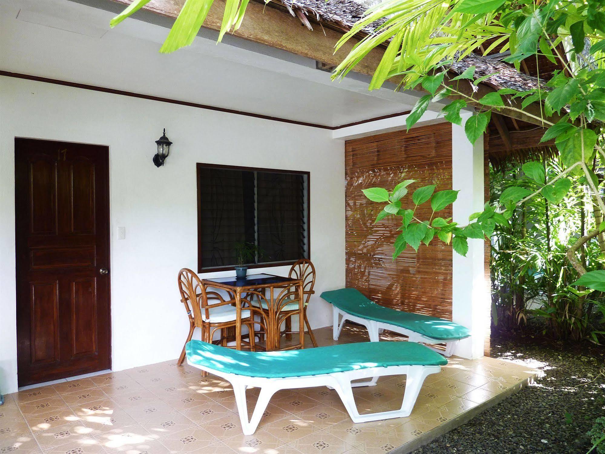 Marcosas Cottages Resort Moalboal Exterior photo